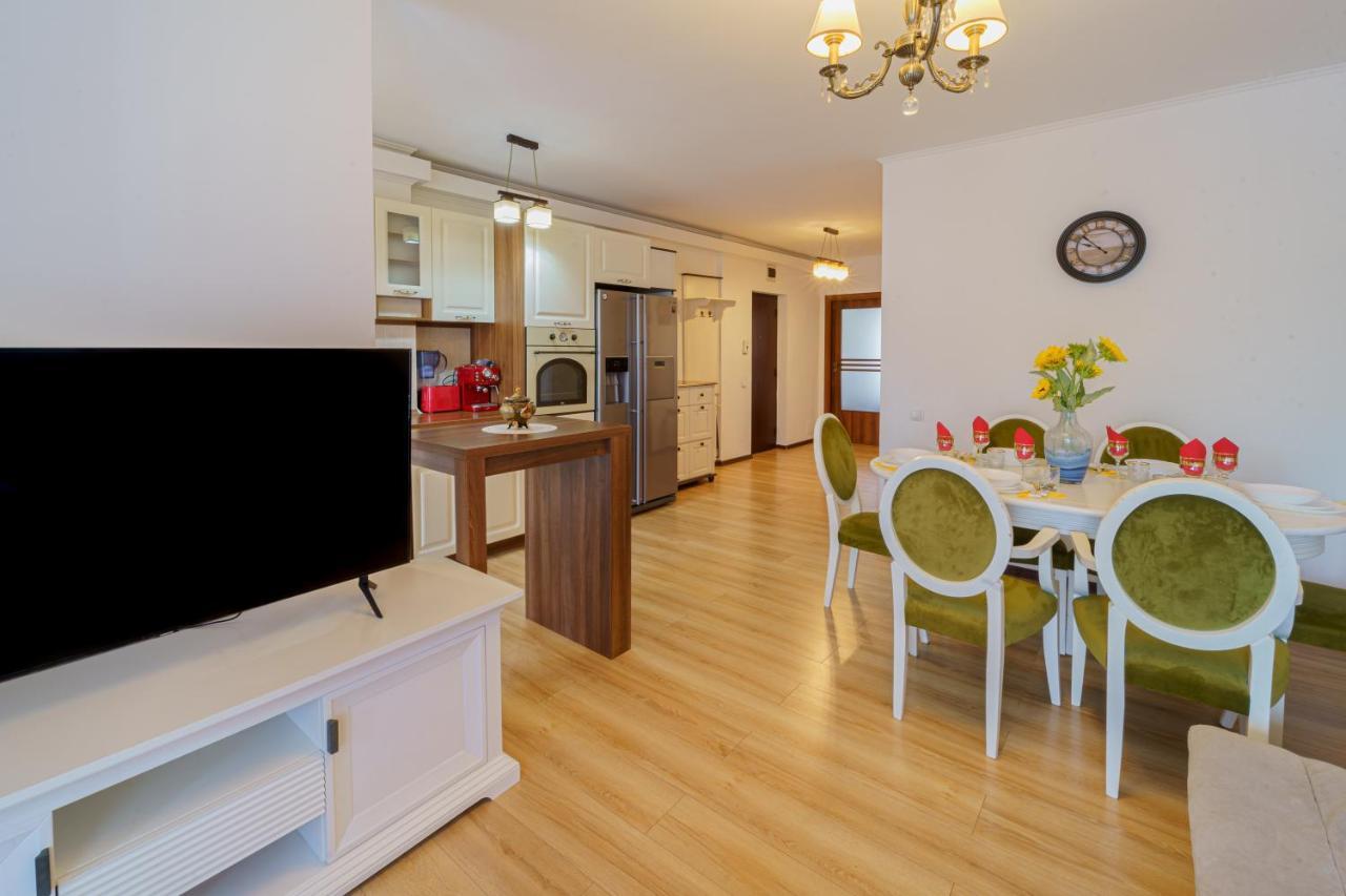 5* Mansion In City Center Cluj-Napoca Luaran gambar