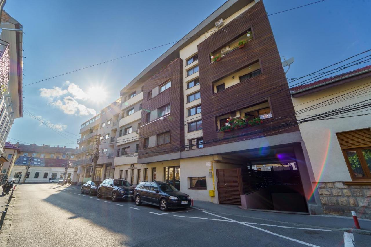 5* Mansion In City Center Cluj-Napoca Luaran gambar