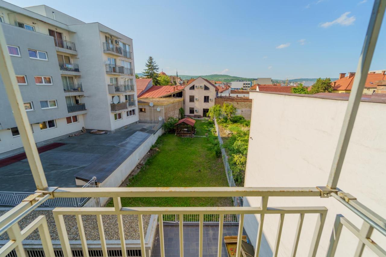 5* Mansion In City Center Cluj-Napoca Luaran gambar