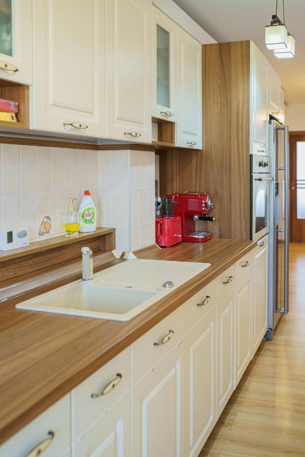 5* Mansion In City Center Cluj-Napoca Luaran gambar